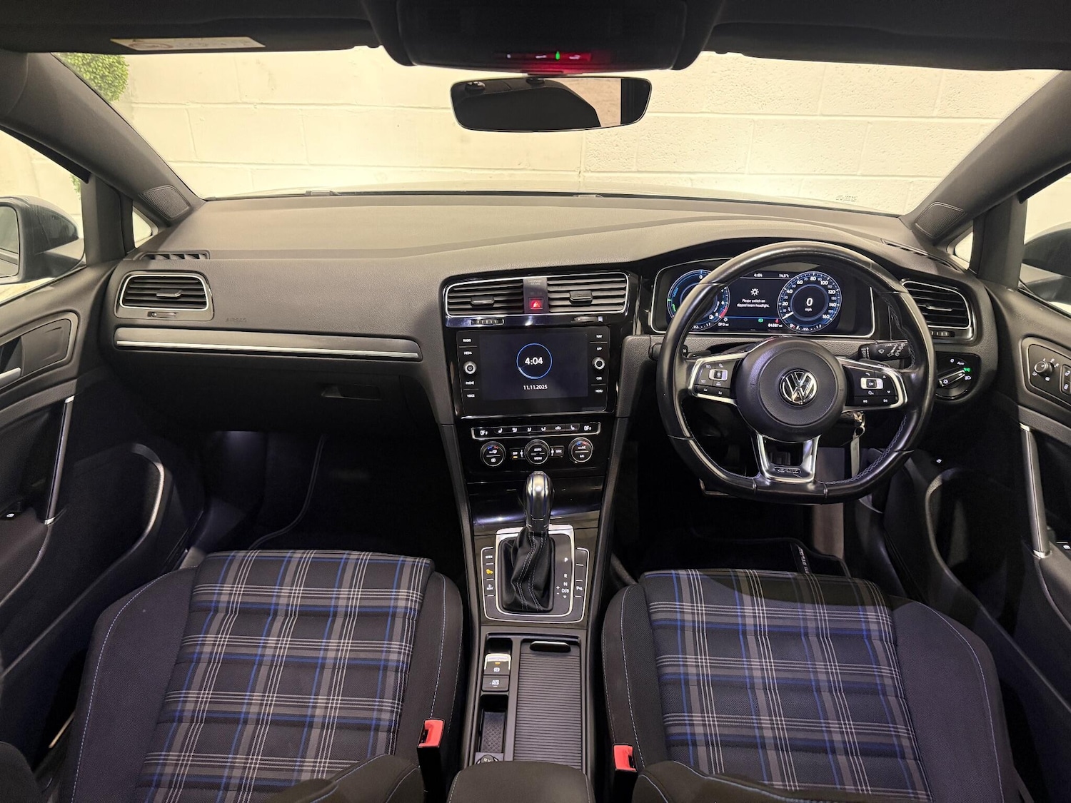 Used Volkswagen Golf 2017 for sale - 76538569: Photo 17