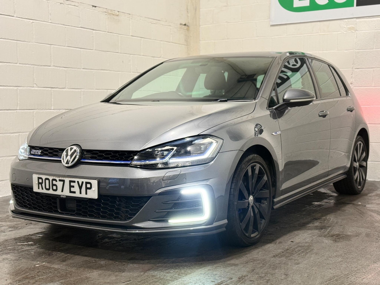 Used Volkswagen Golf 2017 for sale - 76538569: Photo 2