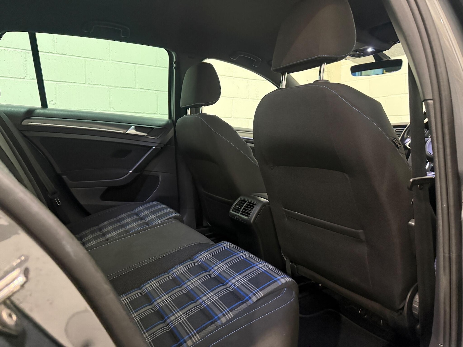 Used Volkswagen Golf 2017 for sale - 76538569: Photo 21