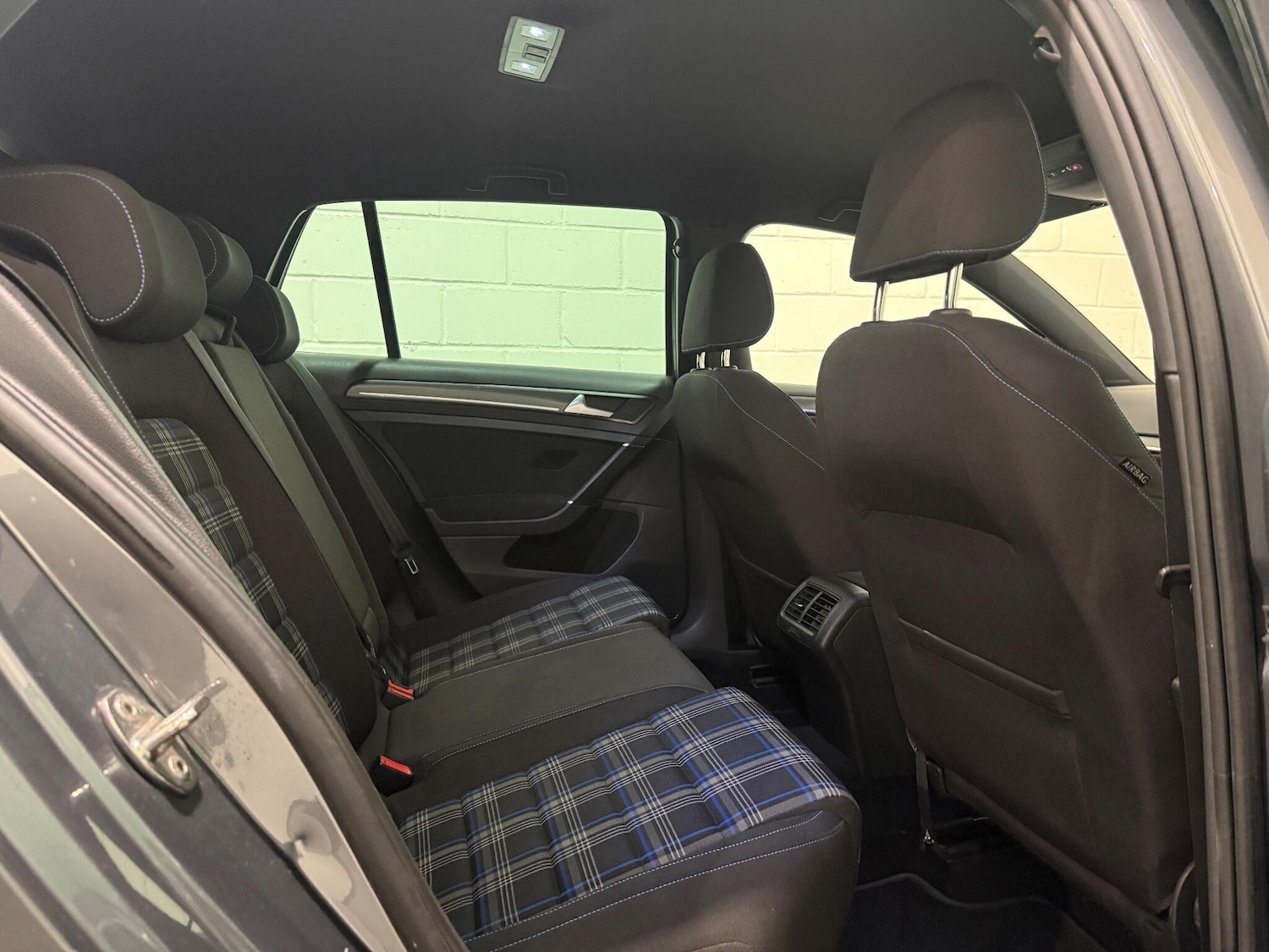 Used Volkswagen Golf 2017 for sale - 76538569: Photo 22