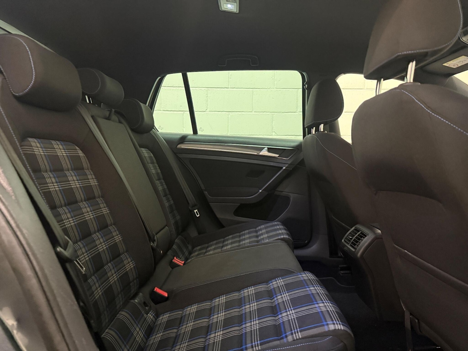 Used Volkswagen Golf 2017 for sale - 76538569: Photo 23