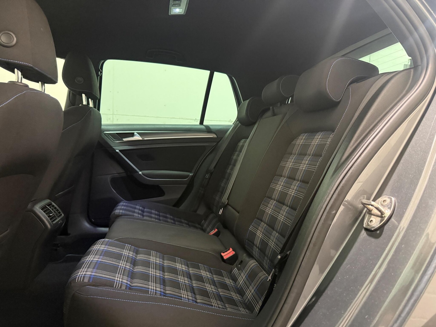 Used Volkswagen Golf 2017 for sale - 76538569: Photo 25