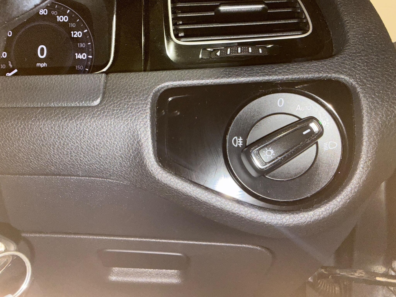 Used Volkswagen Golf 2017 for sale - 76538569: Photo 27