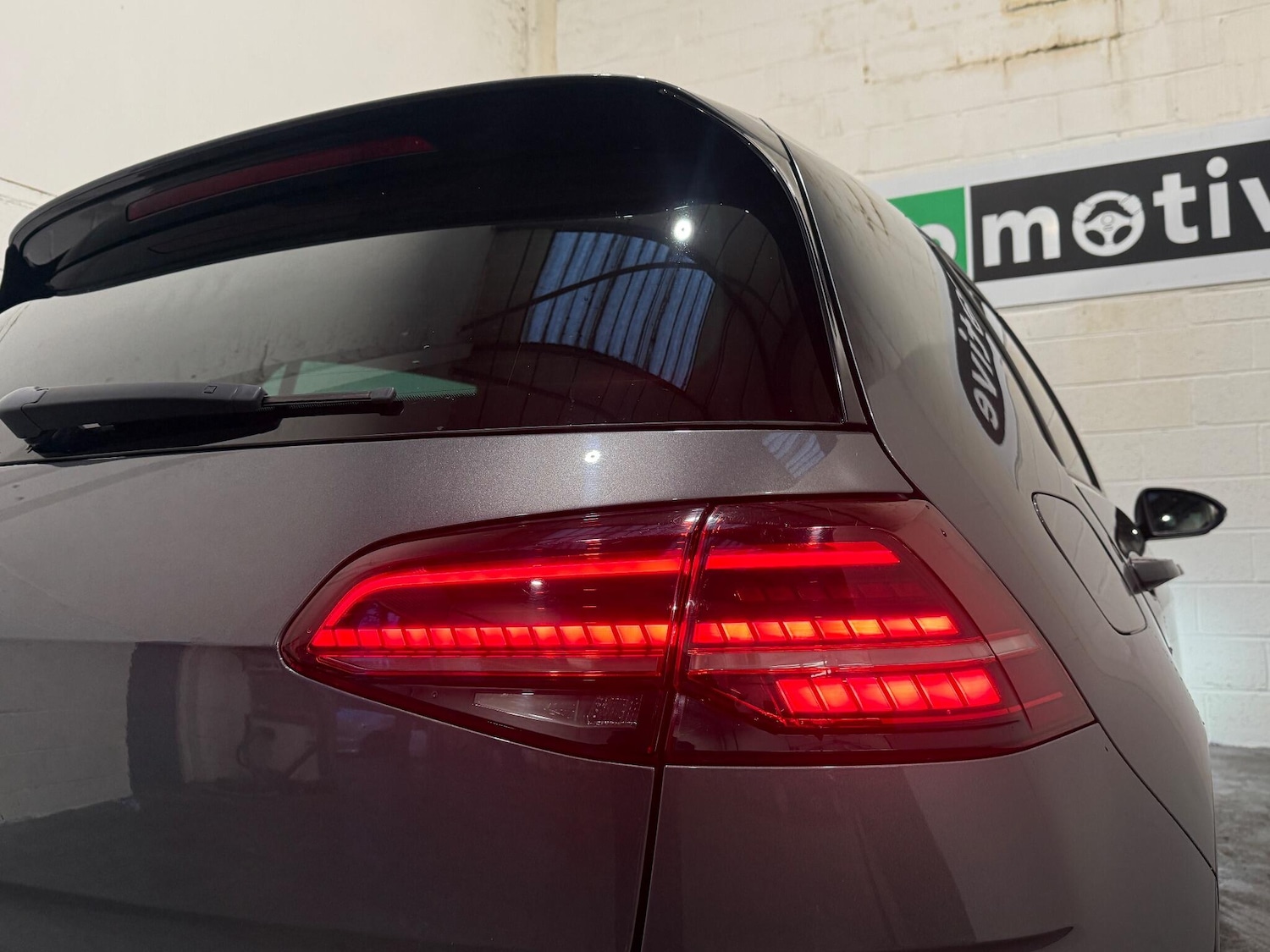 Used Volkswagen Golf 2017 for sale - 76538569: Photo 38