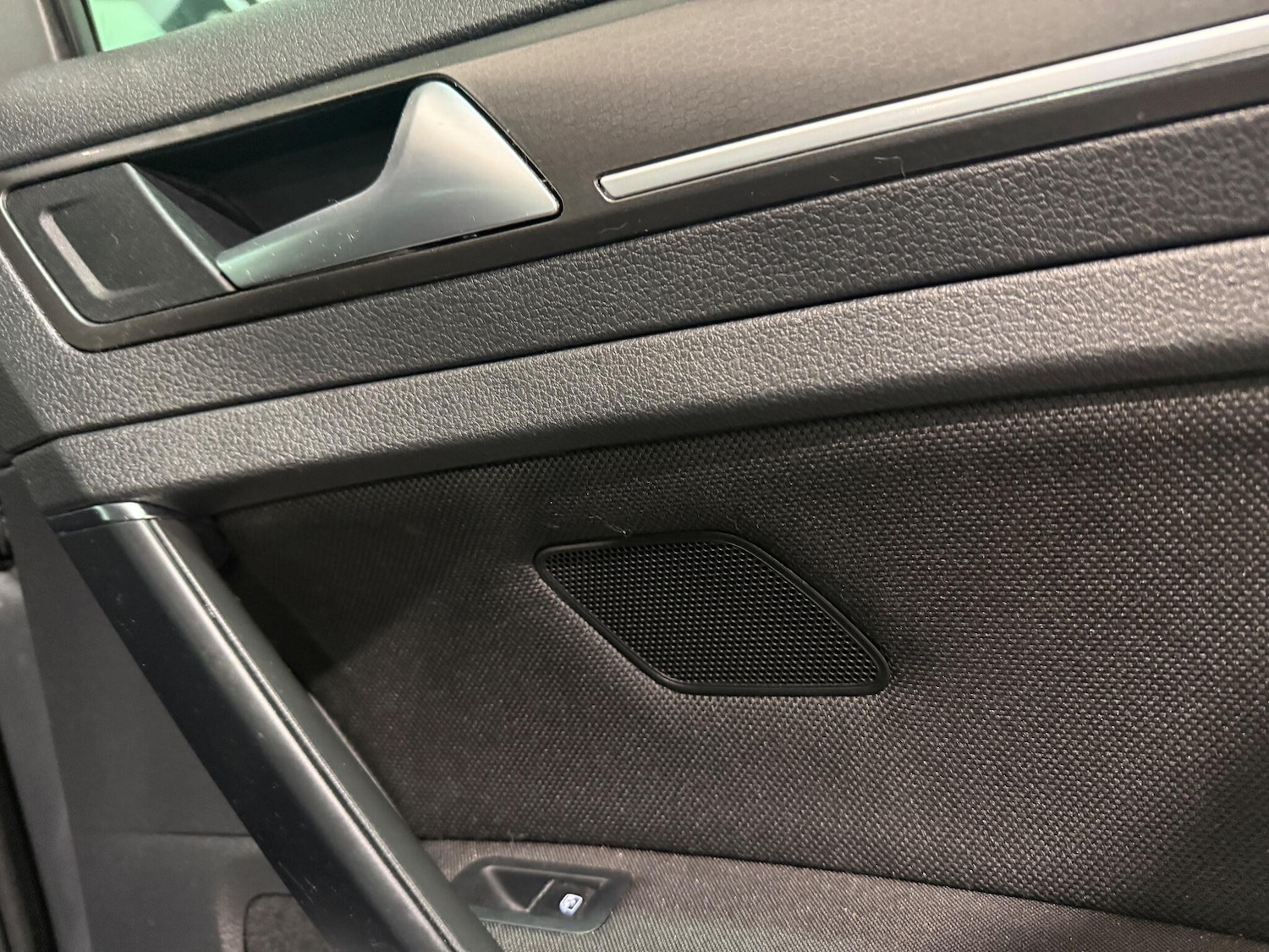 Used Volkswagen Golf 2017 for sale - 76538569: Photo 46