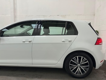 Used Volkswagen Golf 2018 for sale - 75858403: Photo