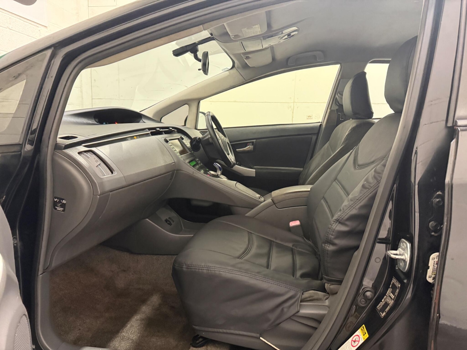 Used Toyota Prius 2010 for sale - 77598260: Photo 32