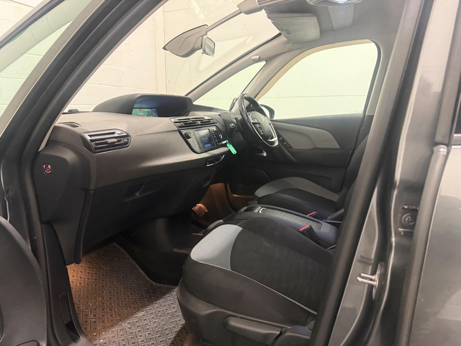 Used Citroen Grand C4 Picasso 2016 for sale - 77598582: Photo 32