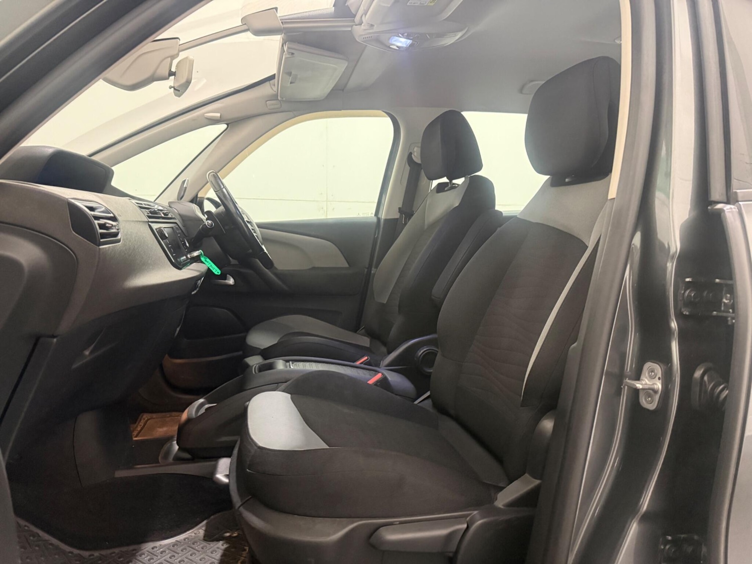 Used Citroen Grand C4 Picasso 2016 for sale - 77598582: Photo 34