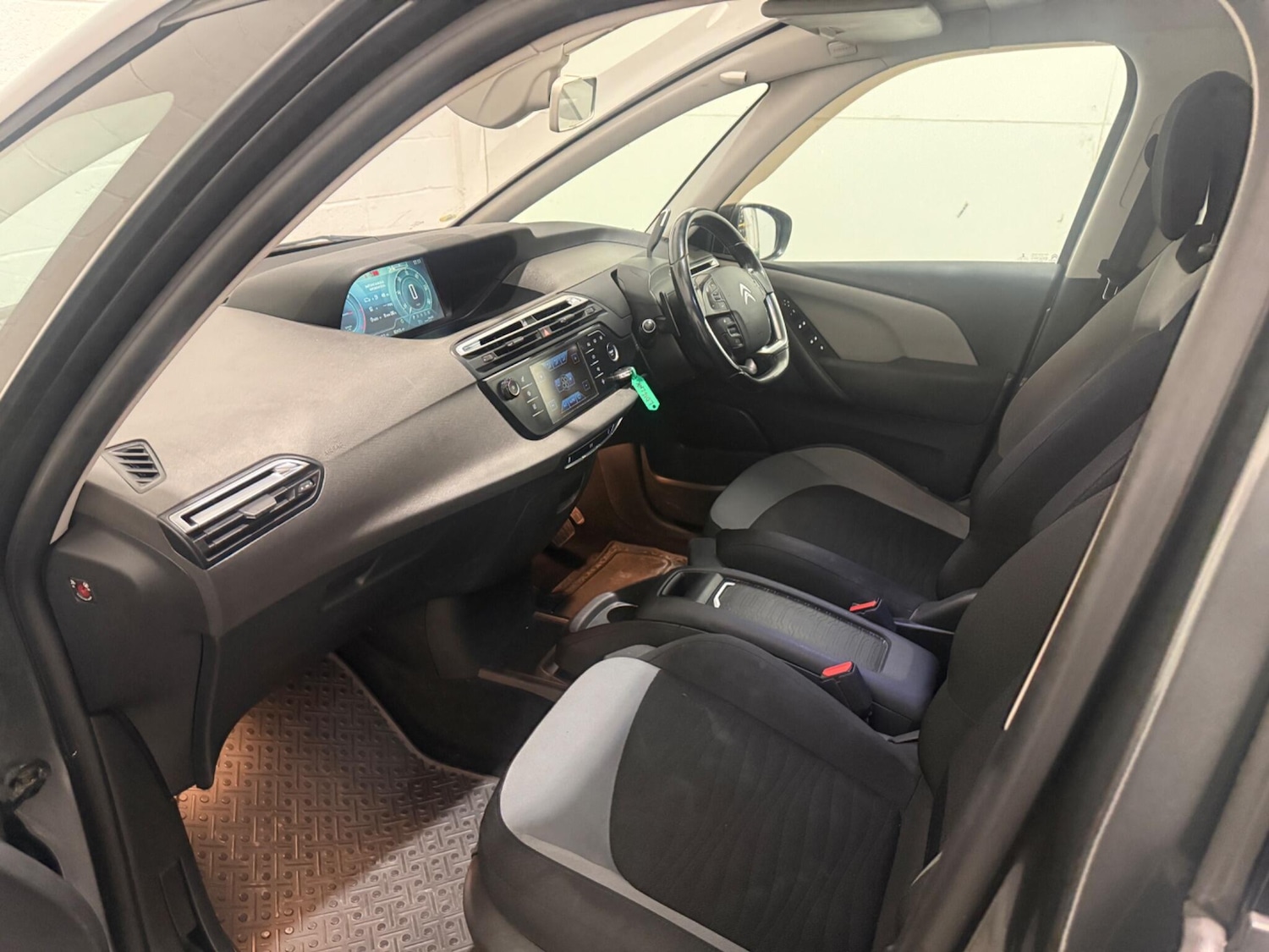 Used Citroen Grand C4 Picasso 2016 for sale - 77598582: Photo 35