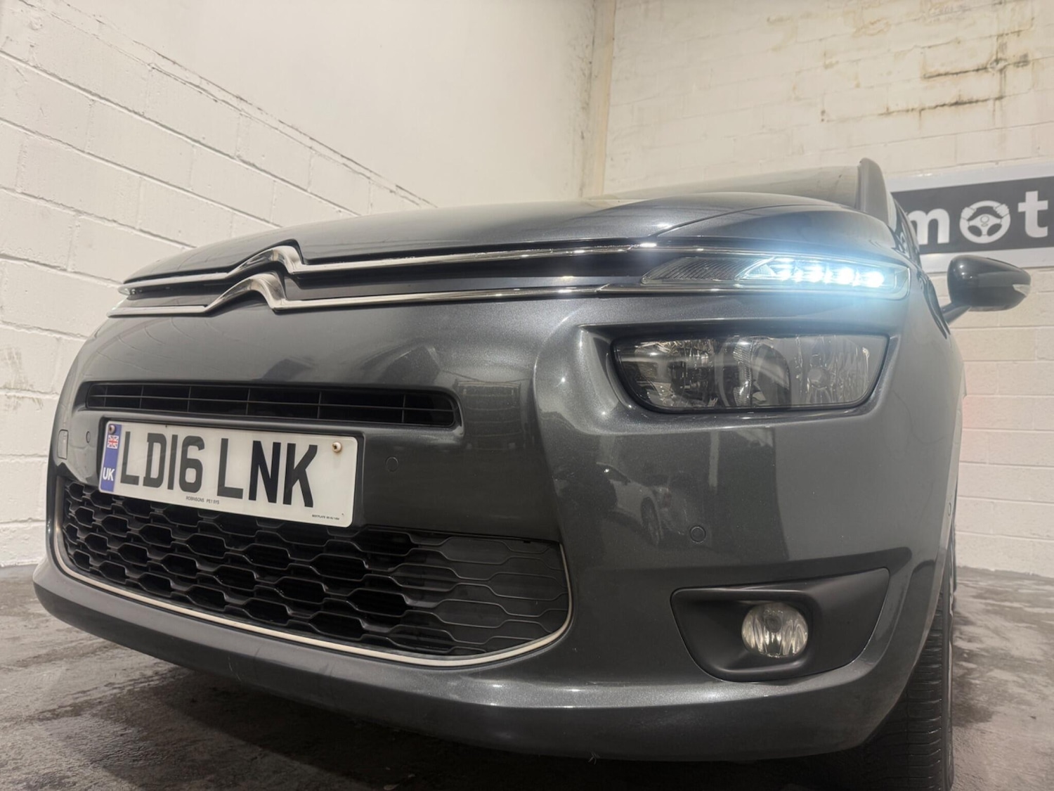 Used Citroen Grand C4 Picasso 2016 for sale - 77598582: Photo 40