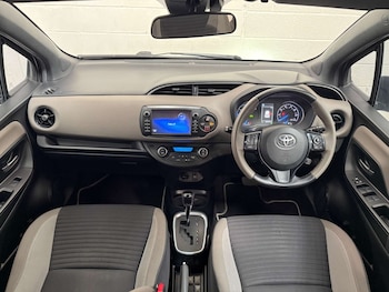 Used Toyota Yaris 2017 for sale - 79400387: Photo