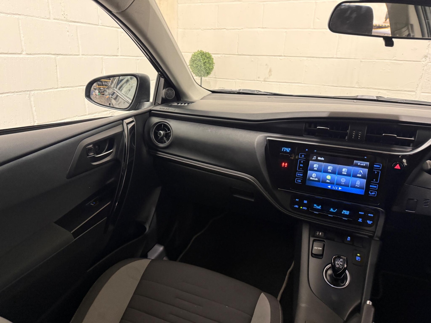 Used Toyota Auris 2018 for sale - 77525175: Photo 16