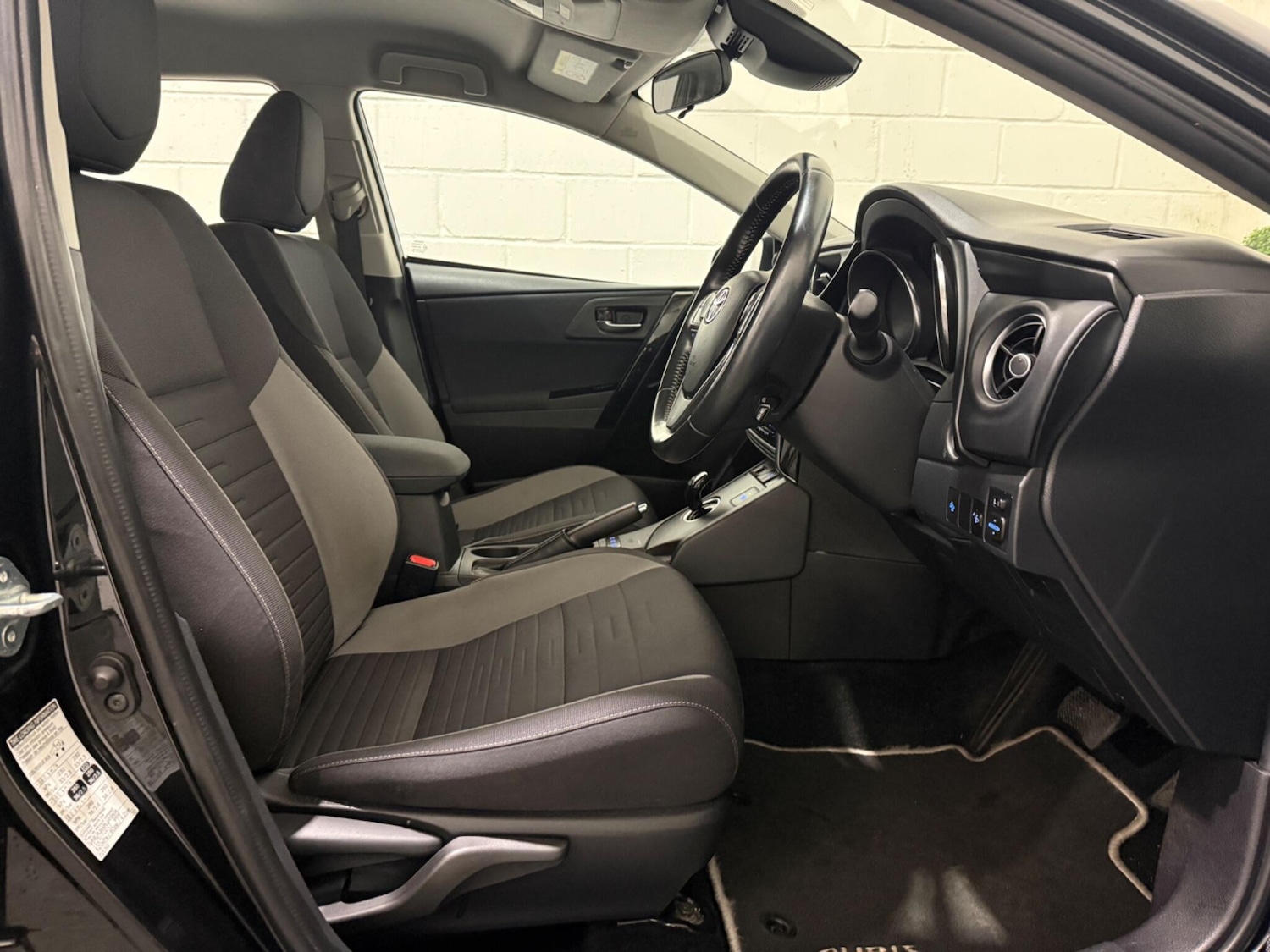 Used Toyota Auris 2018 for sale - 77525175: Photo 19