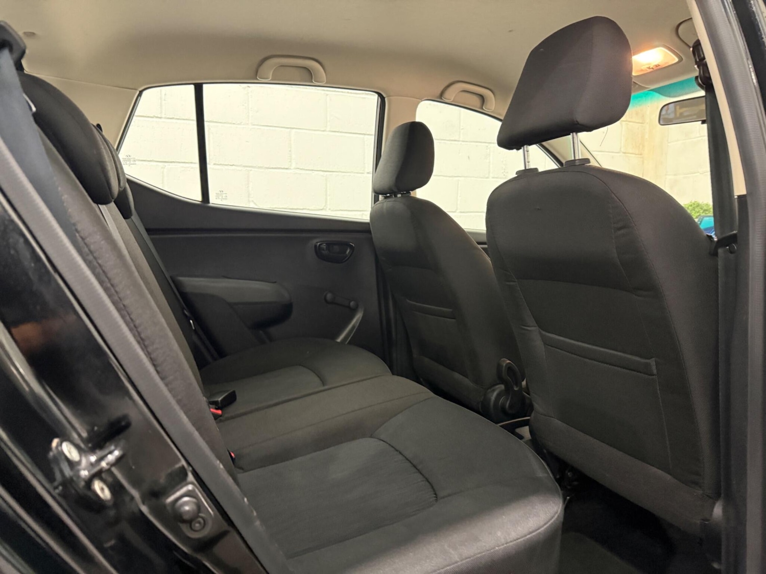 Used Hyundai i10 2013 for sale - 77799185: Photo 23