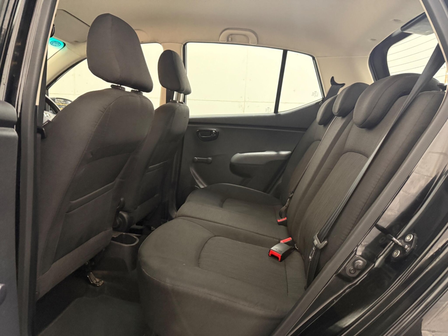 Used Hyundai i10 2013 for sale - 77799185: Photo 26