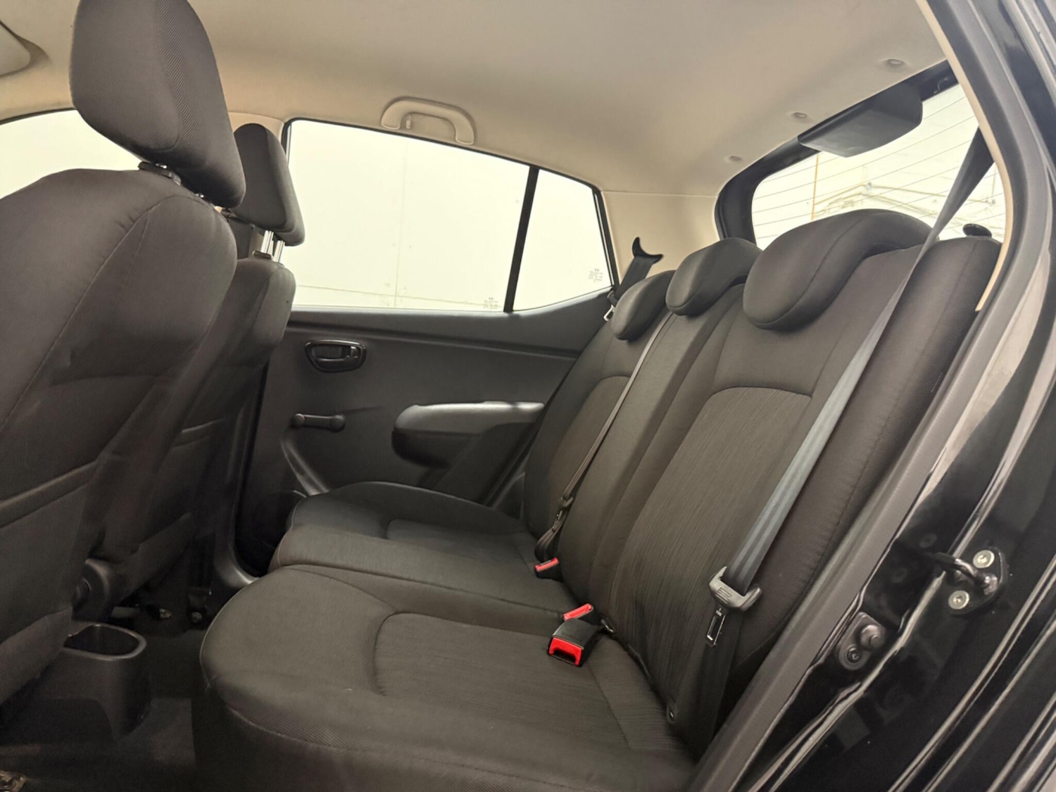 Used Hyundai i10 2013 for sale - 77799185: Photo 27