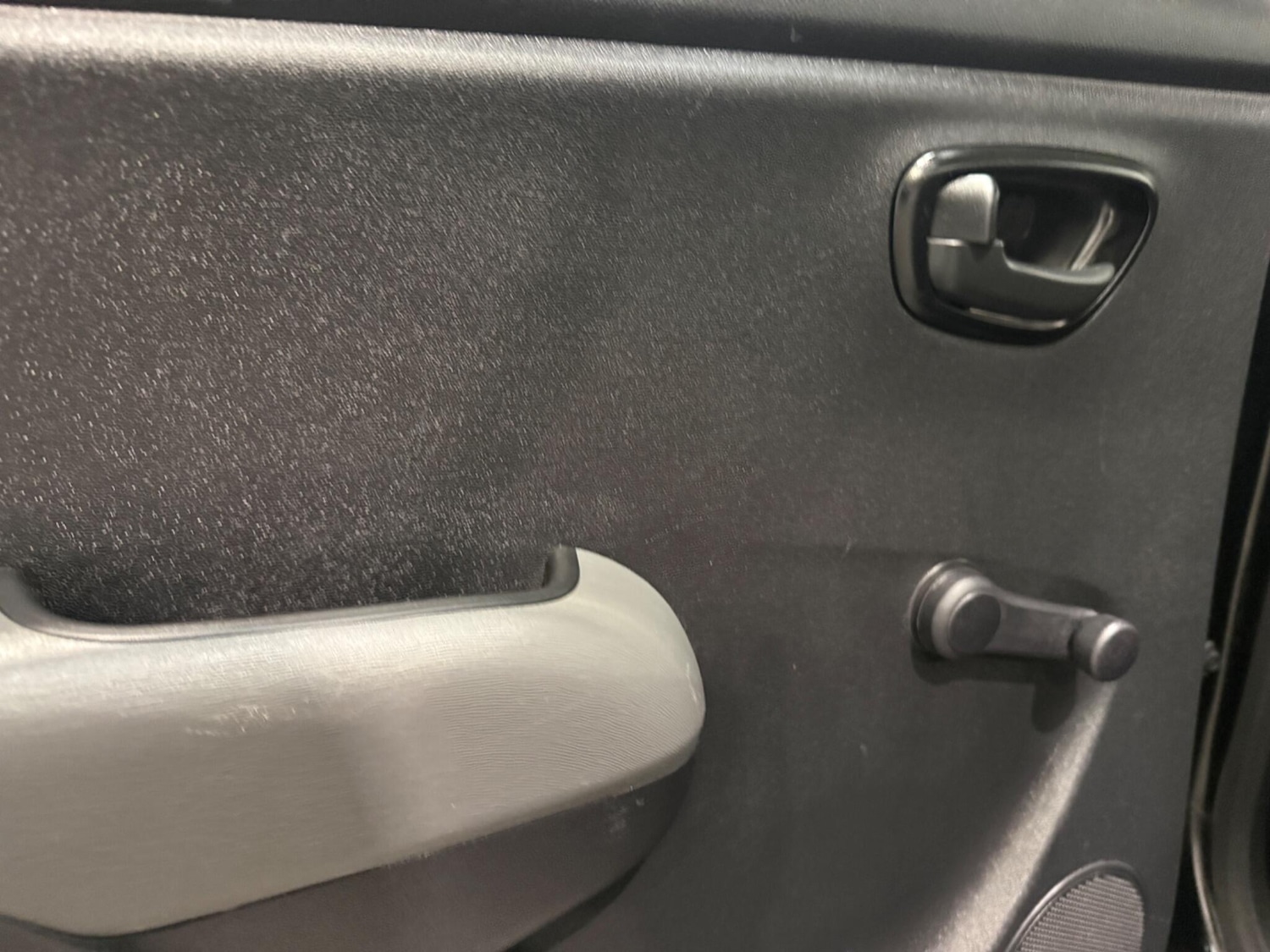 Used Hyundai i10 2013 for sale - 77799185: Photo 31