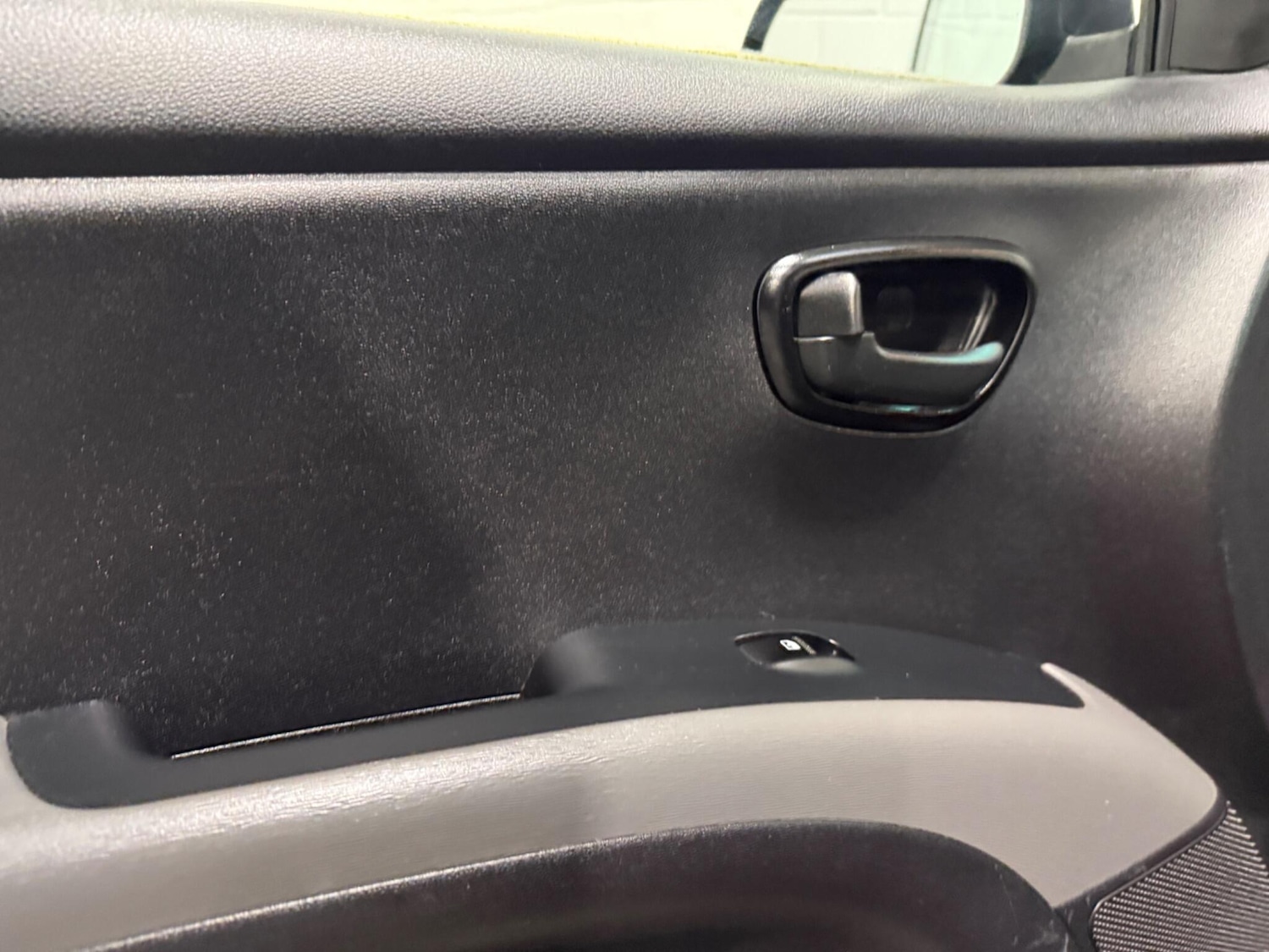 Used Hyundai i10 2013 for sale - 77799185: Photo 32