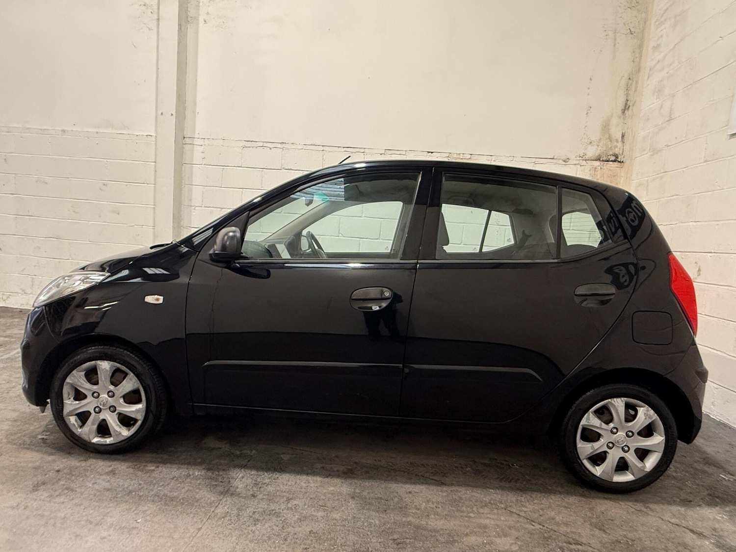 Used Hyundai i10 2013 for sale - 77799185: Photo 7