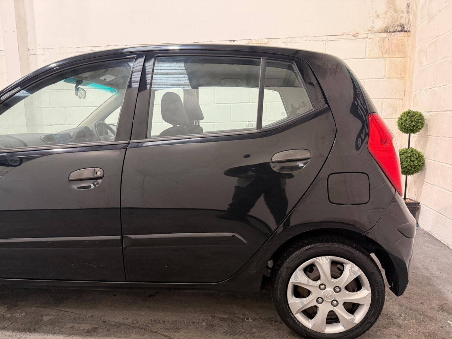 Used Hyundai i10 2013 for sale - 77799185: Photo 8