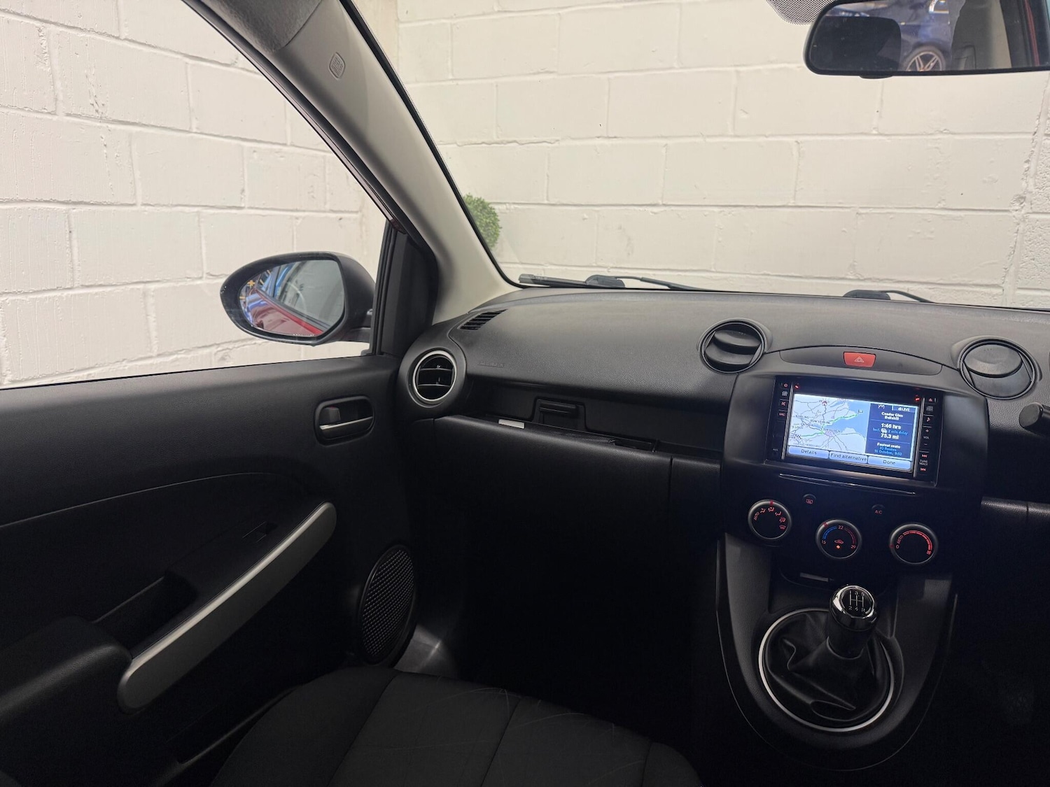 Used Mazda Mazda2 2013 for sale - 76381135: Photo 16