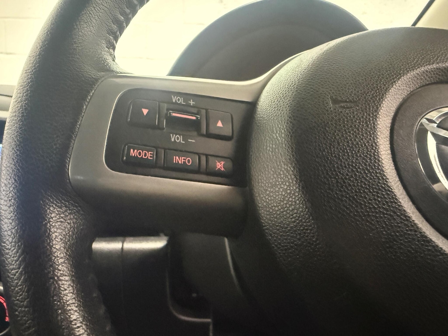 Used Mazda Mazda2 2013 for sale - 76381135: Photo 26