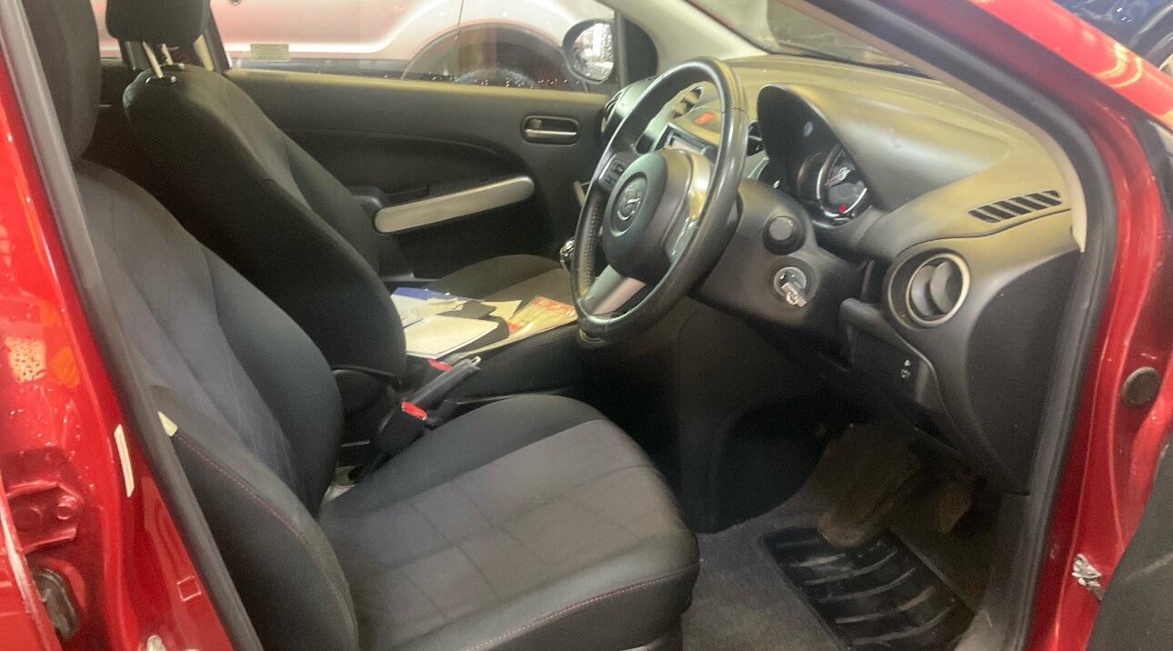 Used Mazda Mazda2 2013 for sale - 76381135: Photo 7