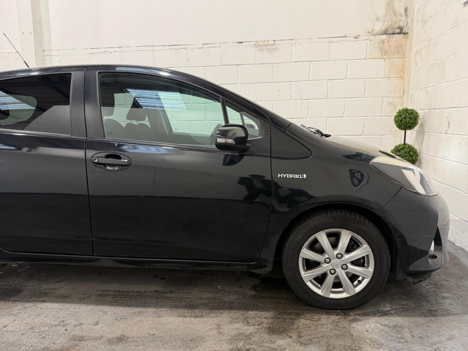 Used Toyota Yaris for sale - 77705444: Photo 14