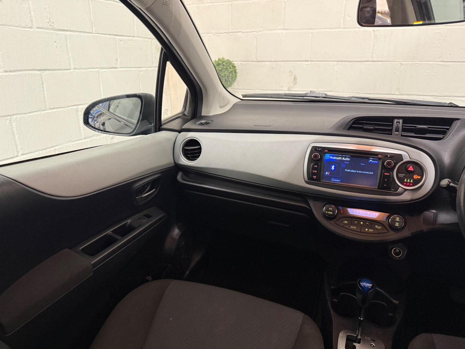 Used Toyota Yaris for sale - 77705444: Photo 17