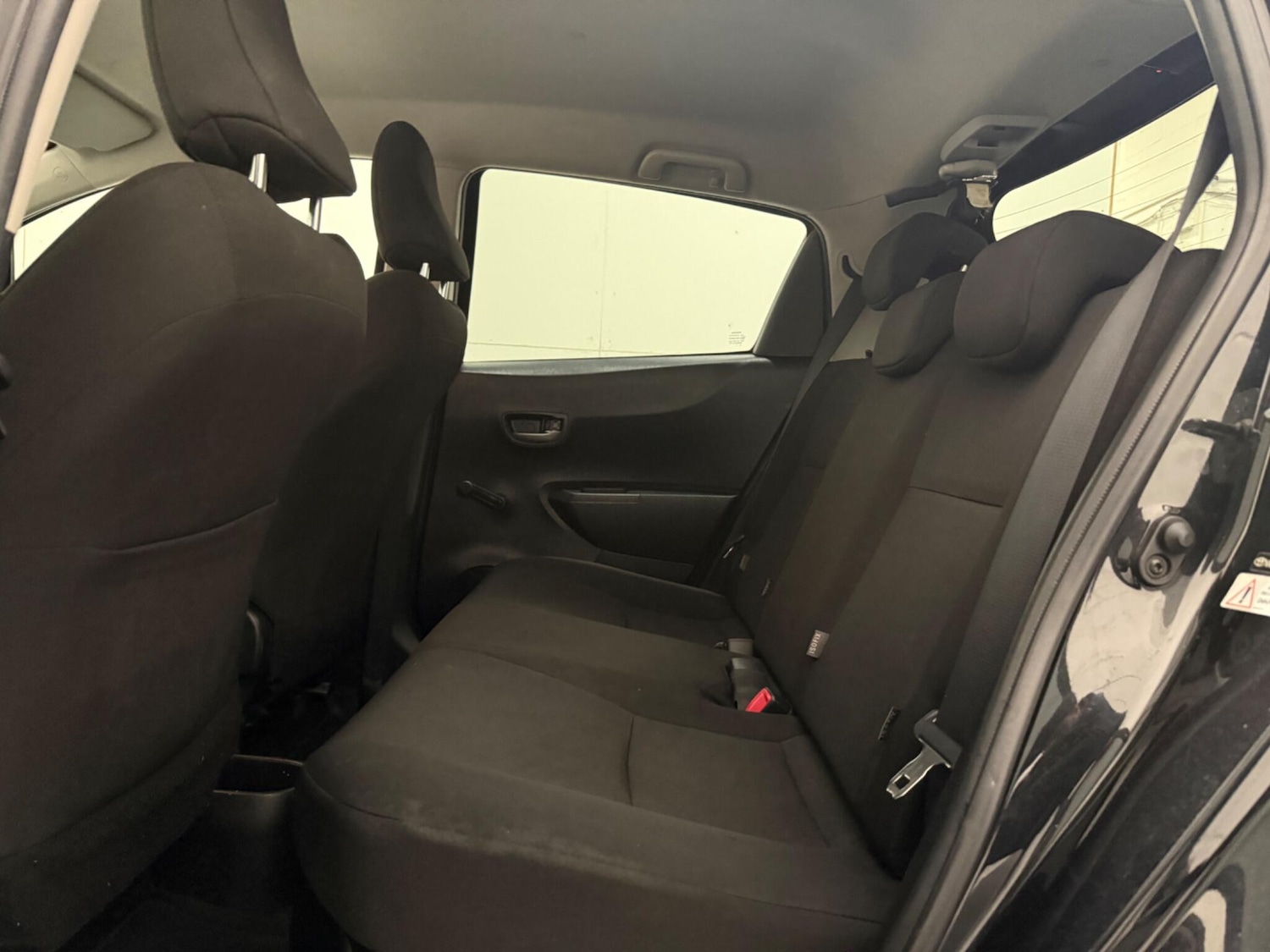 Used Toyota Yaris for sale - 77705444: Photo 26