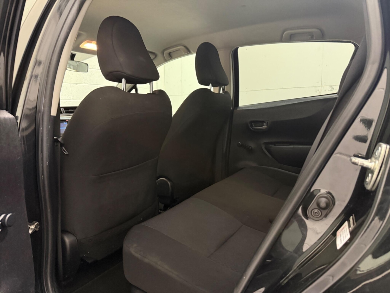 Used Toyota Yaris for sale - 77705444: Photo 27