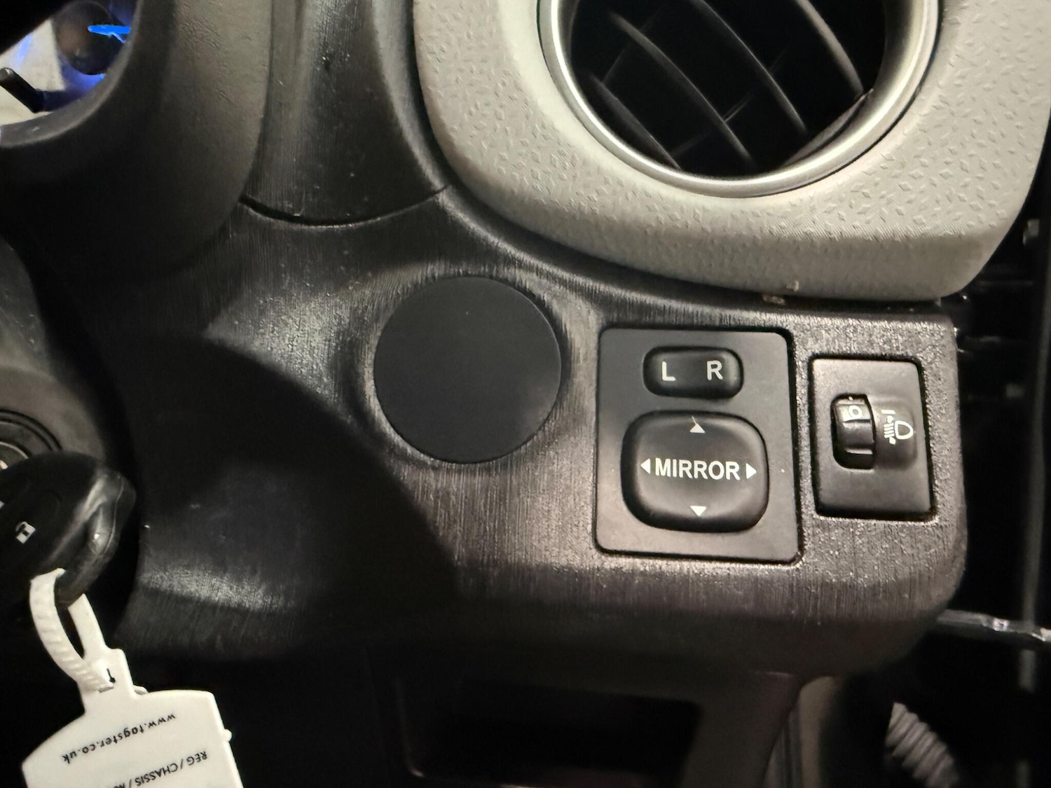 Used Toyota Yaris for sale - 77705444: Photo 28