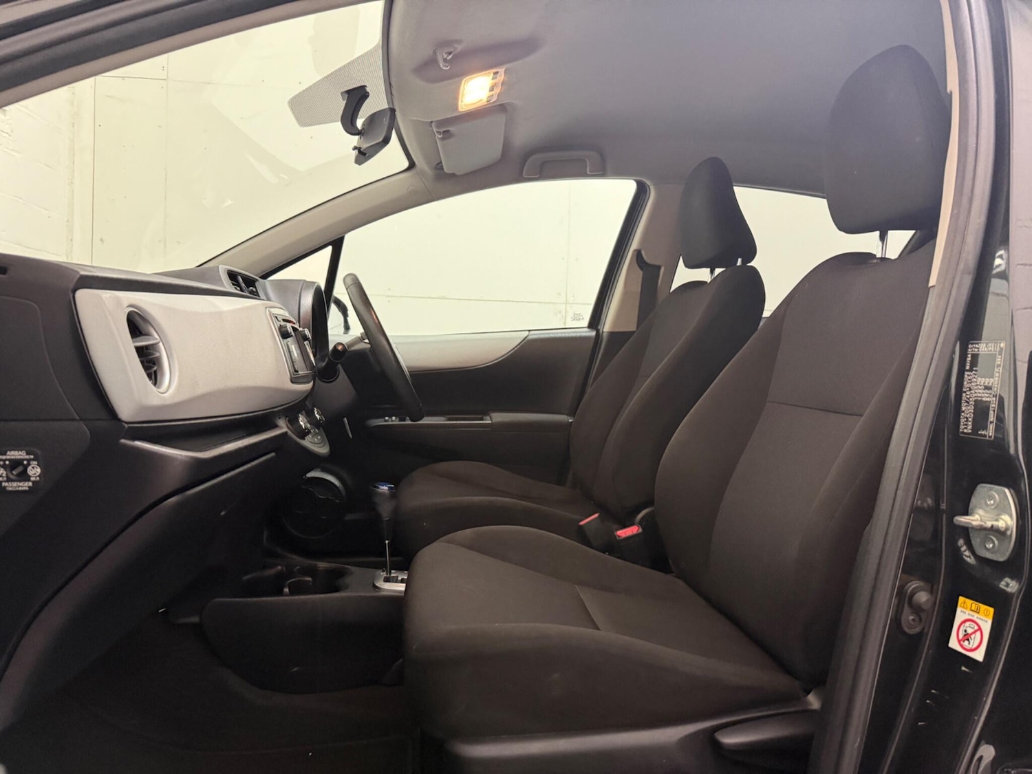 Used Toyota Yaris for sale - 77705444: Photo 35