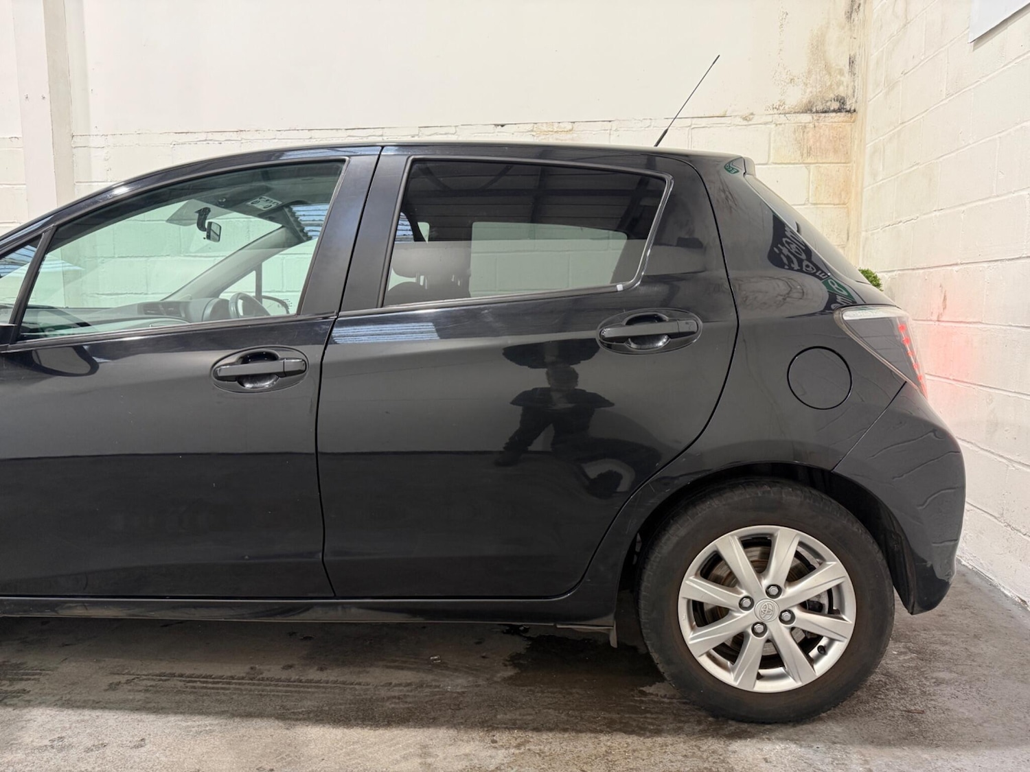 Used Toyota Yaris for sale - 77705444: Photo 8