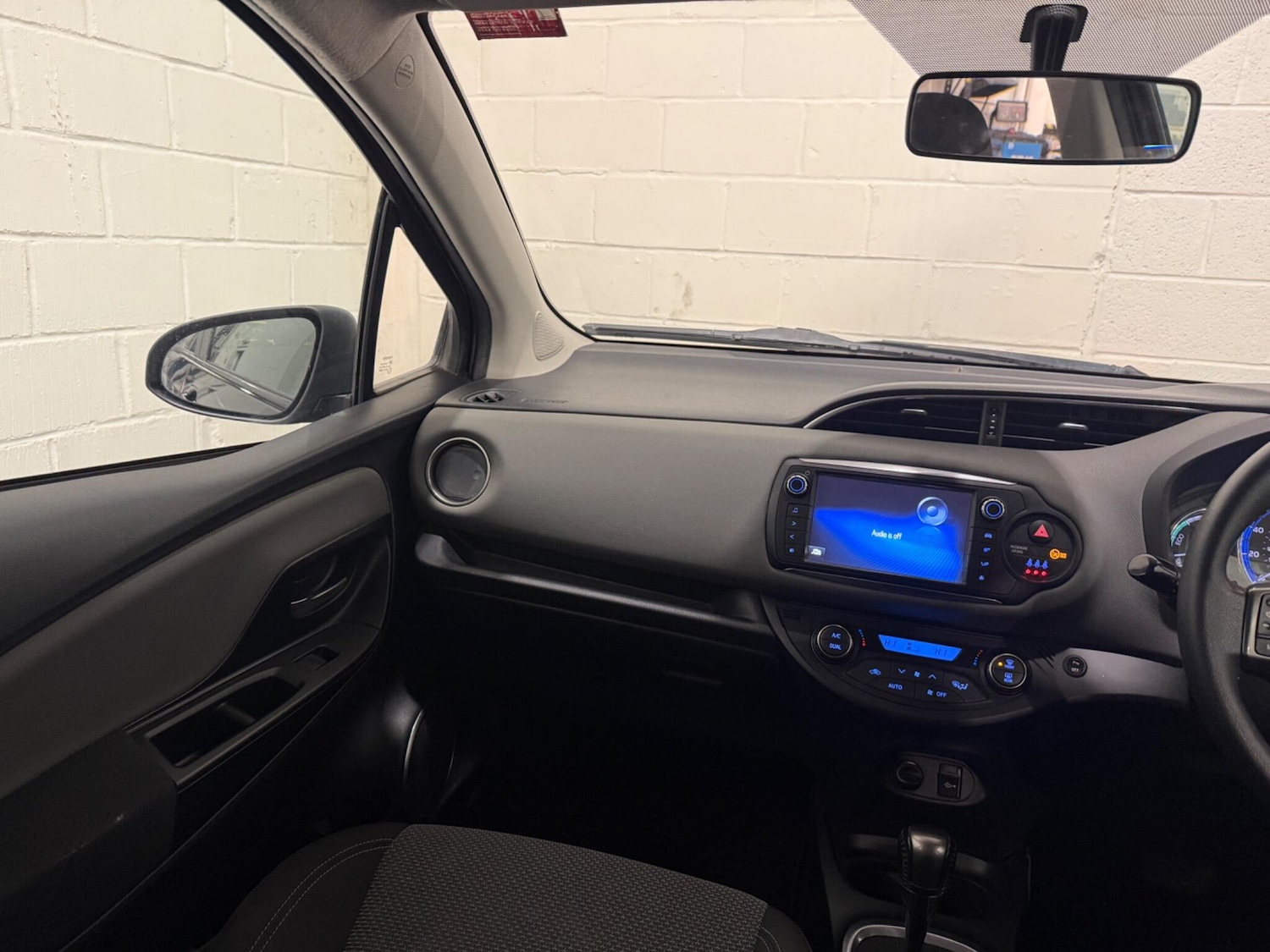 Used Toyota Yaris for sale - 77191163: Photo 17