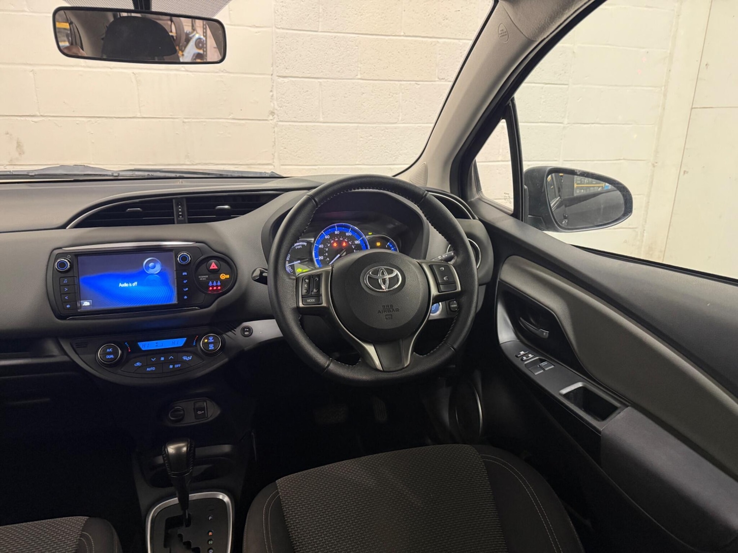 Used Toyota Yaris for sale - 77191163: Photo 18