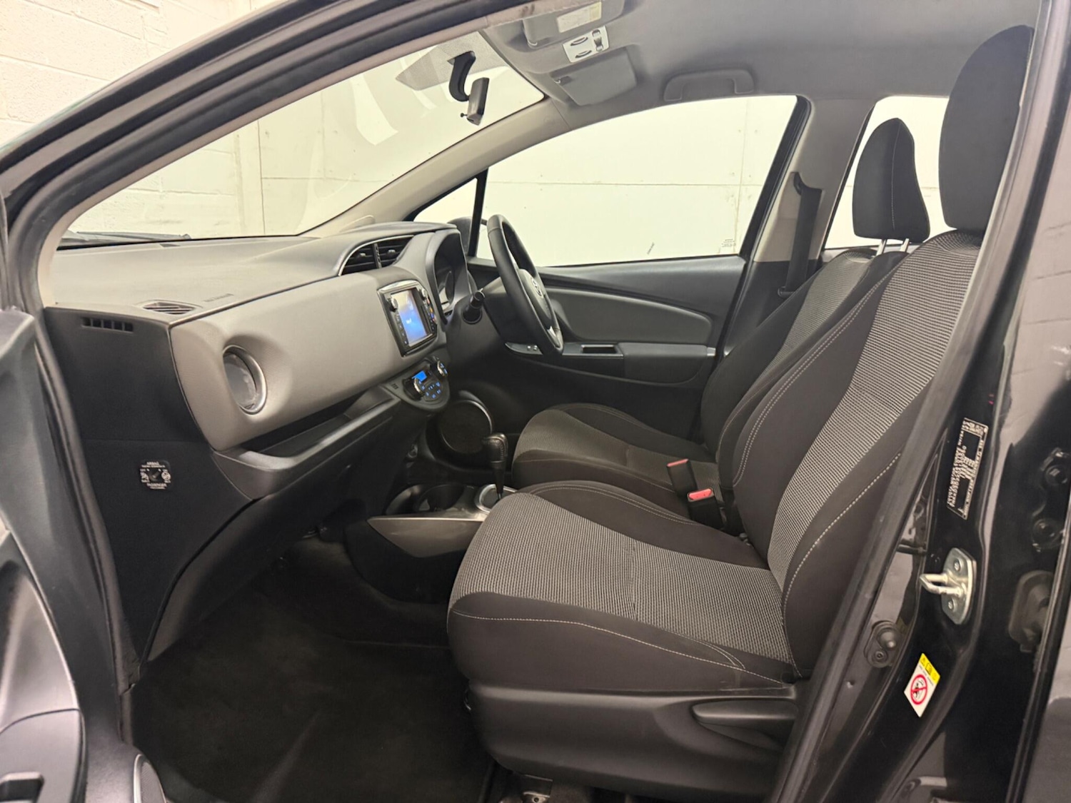 Used Toyota Yaris for sale - 77191163: Photo 35