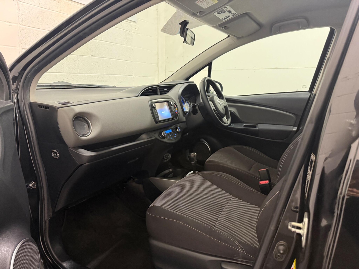 Used Toyota Yaris for sale - 77191163: Photo 37