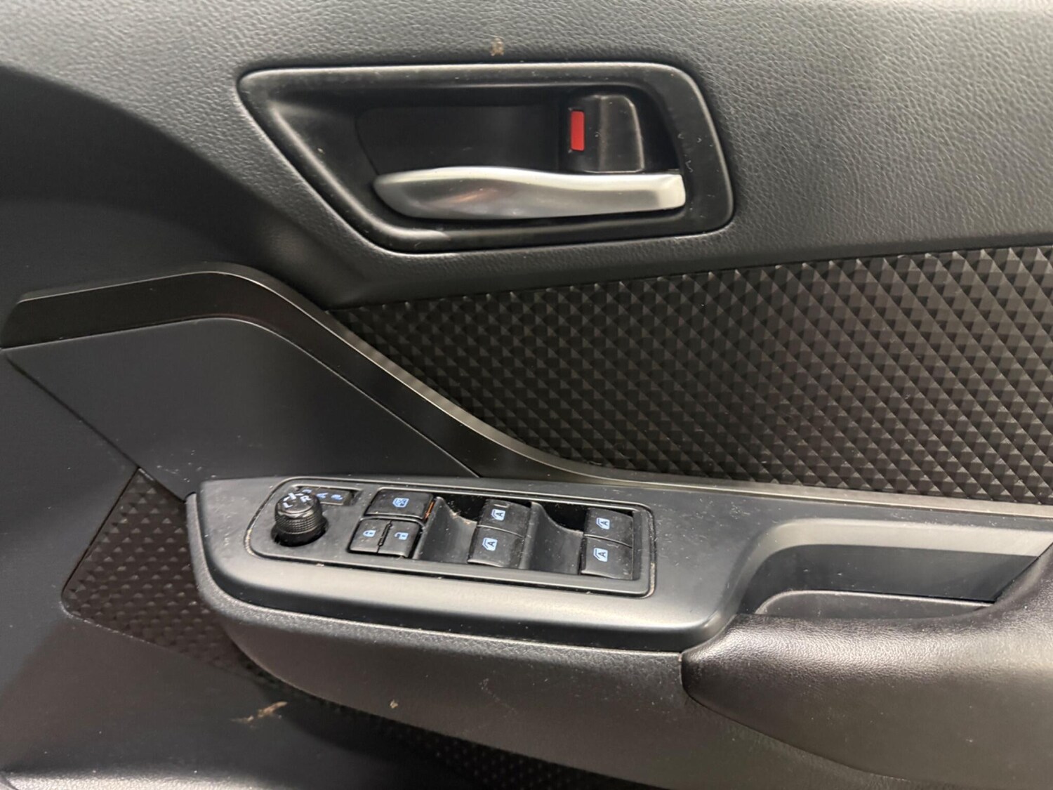 Used Toyota C-HR 2018 for sale - 77478871: Photo 26