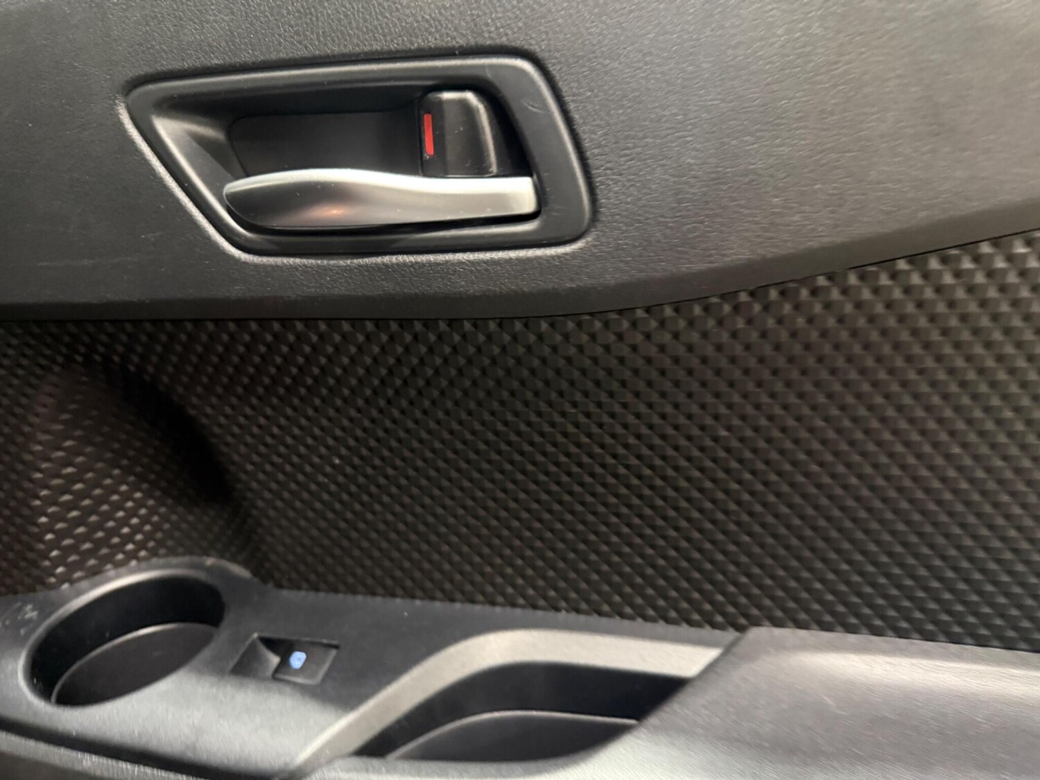 Used Toyota C-HR 2018 for sale - 77478871: Photo 28