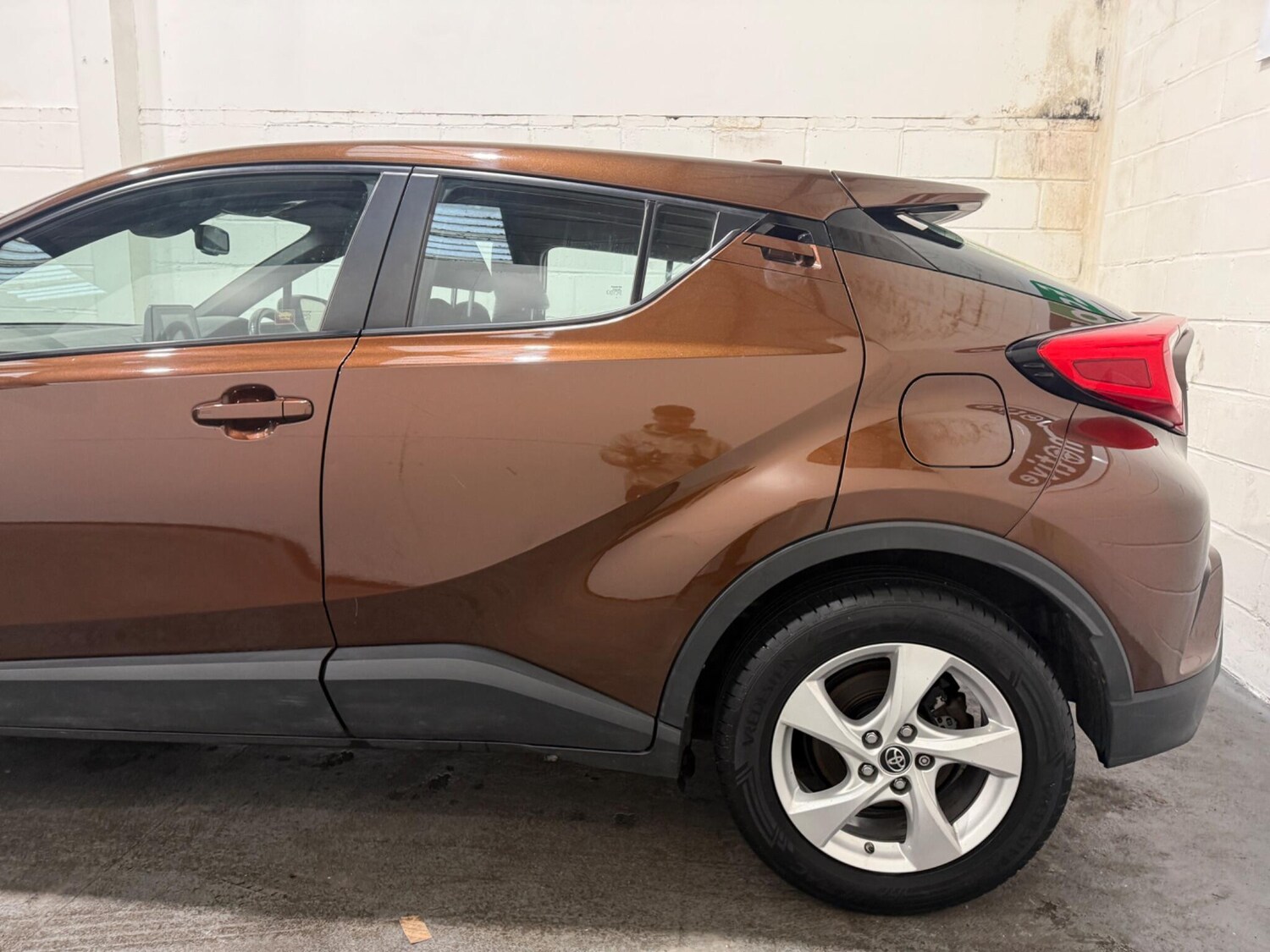 Used Toyota C-HR 2018 for sale - 77478871: Photo 31