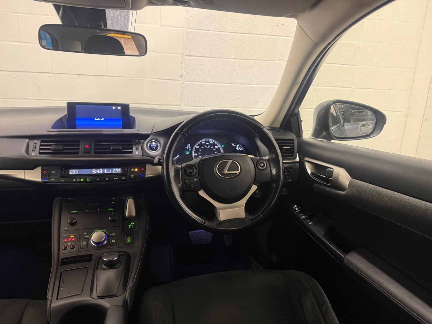 Used Lexus CT 2015 for sale - 76538568: Photo 15
