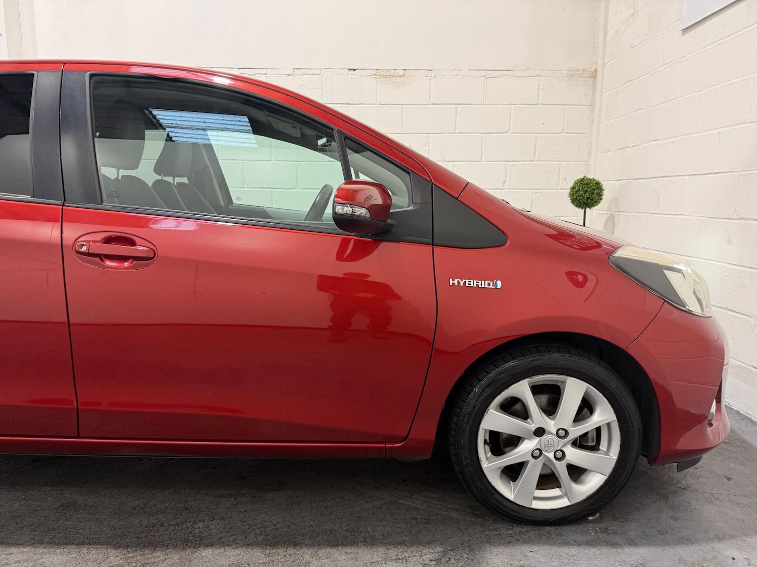 Used Toyota Yaris 2013 for sale - 76099028: Photo 23