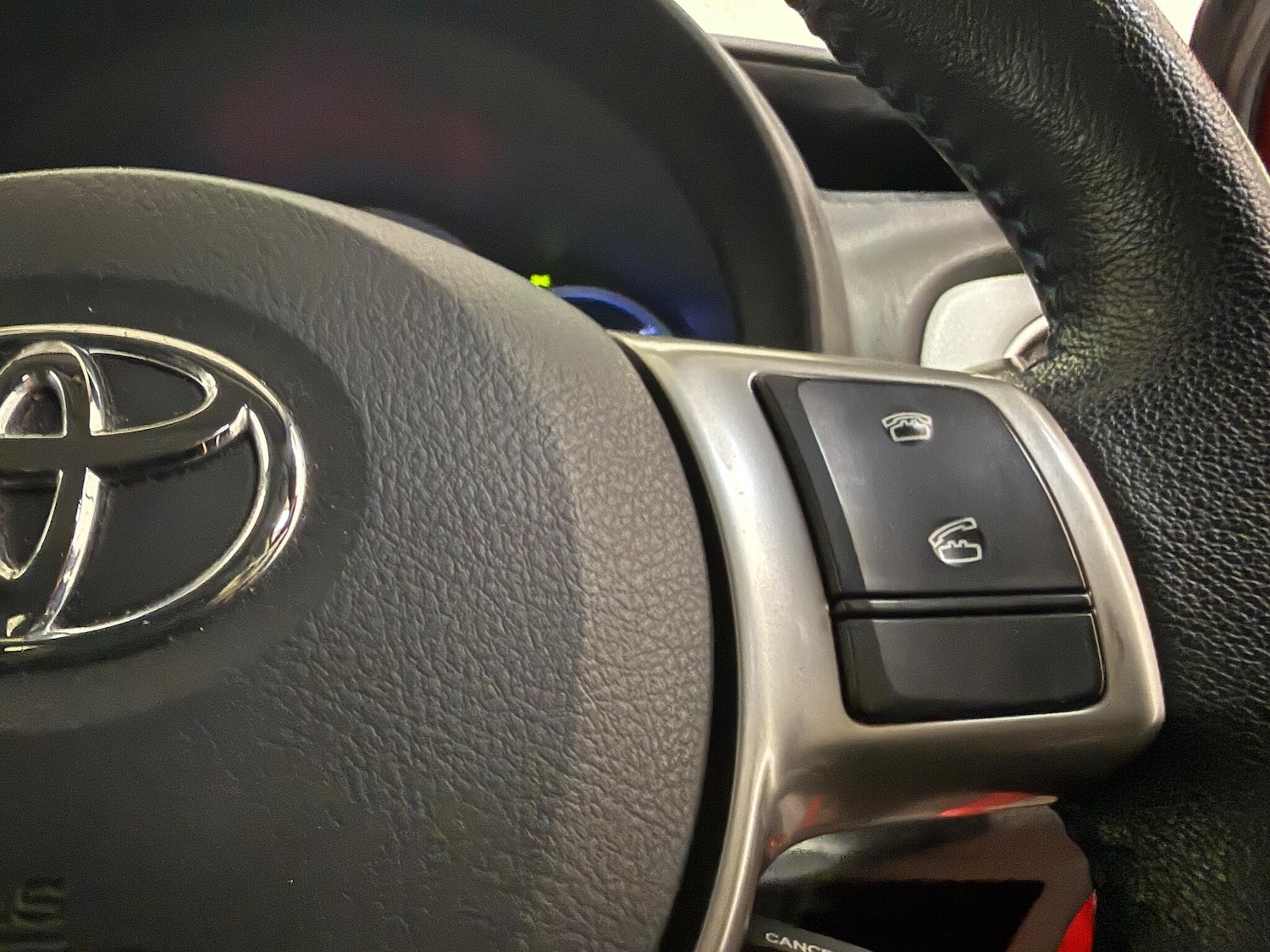 Used Toyota Yaris 2013 for sale - 76099028: Photo 24