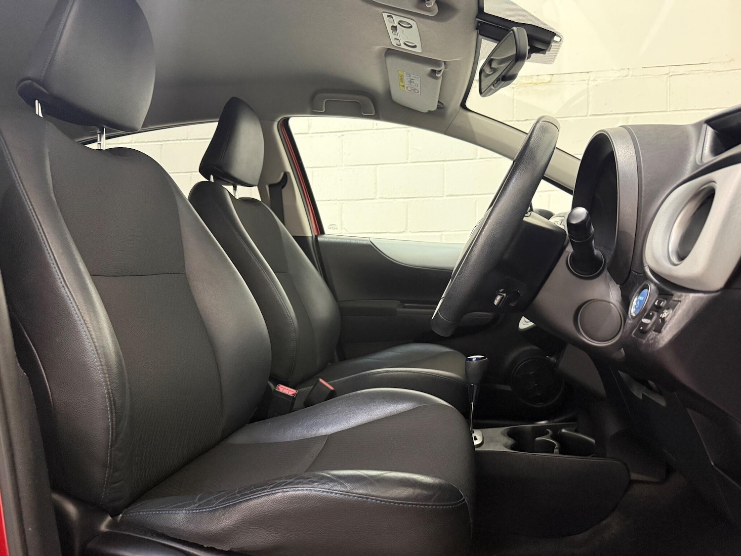 Used Toyota Yaris 2013 for sale - 76099028: Photo 26