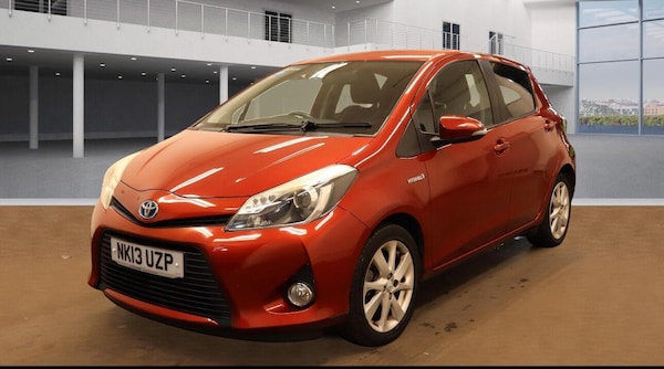 Used Toyota Yaris 2013 for sale - 76099028: Photo 2
