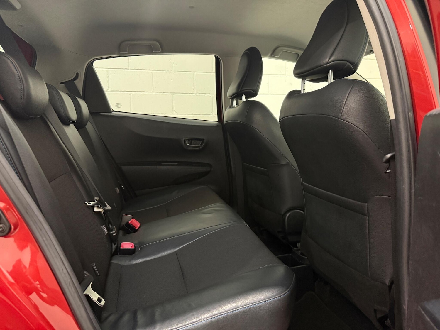 Used Toyota Yaris 2013 for sale - 76099028: Photo 35