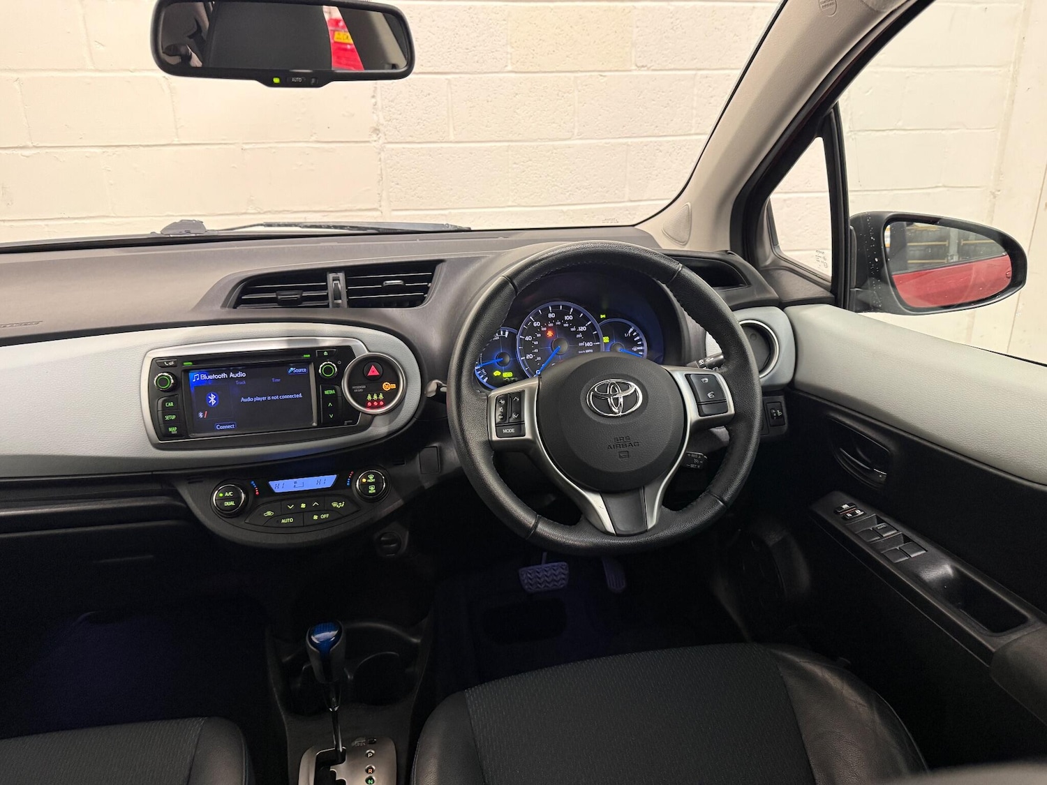 Used Toyota Yaris 2013 for sale - 76099028: Photo 38