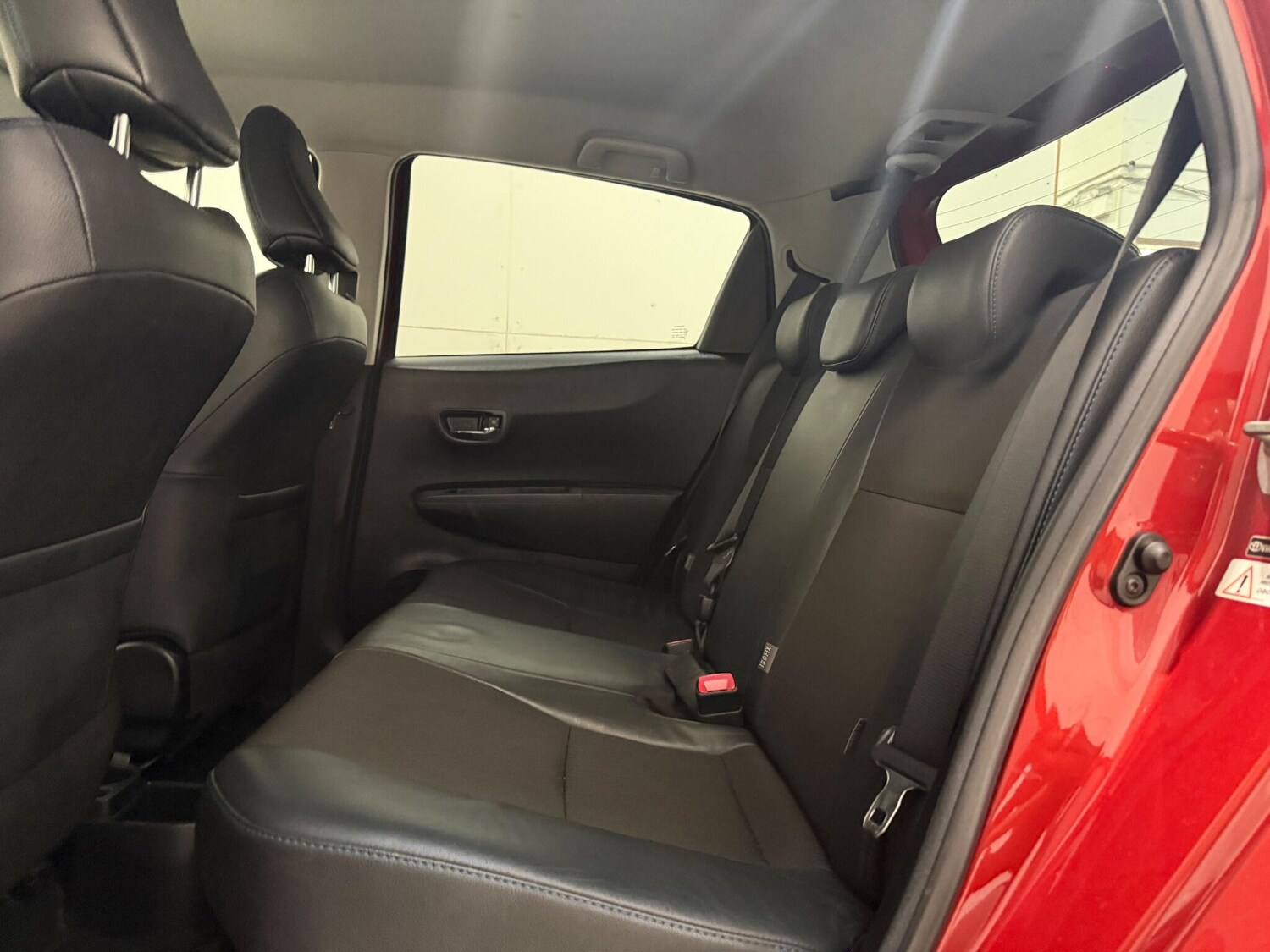 Used Toyota Yaris 2013 for sale - 76099028: Photo 41